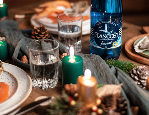 table de fête avec plancoet